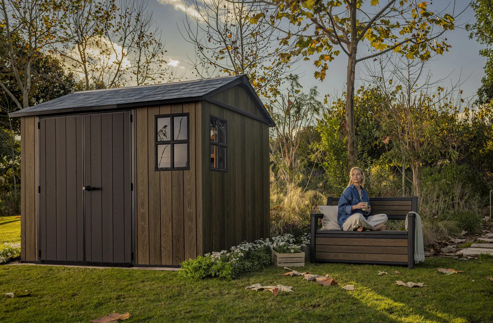 Apex 7.5x9 Gartenhaus - 230x287x246cm - Walnuss